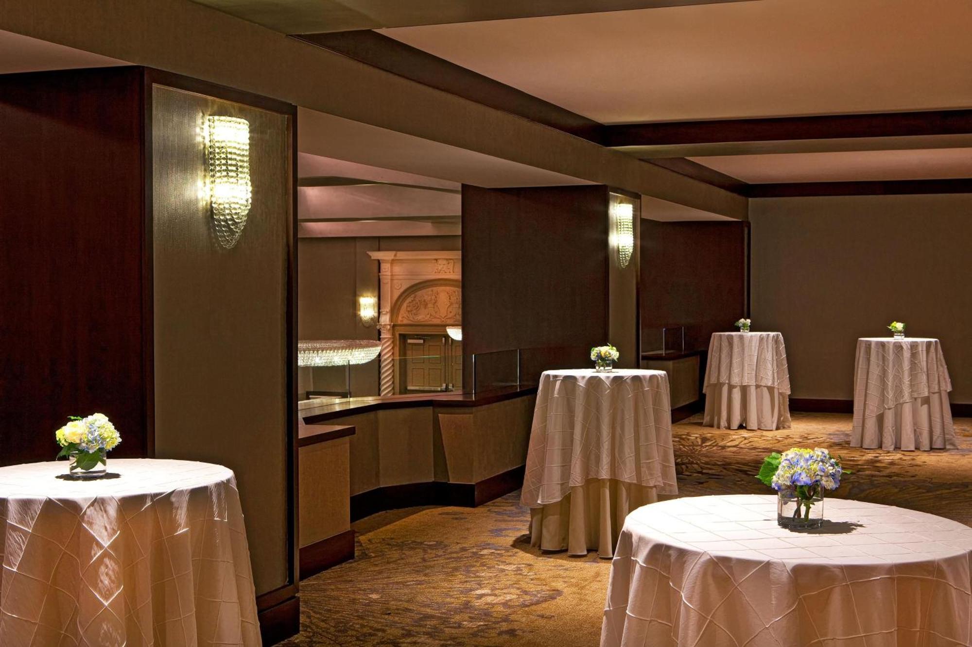 Отель The Westin Portland Harborview Экстерьер фото