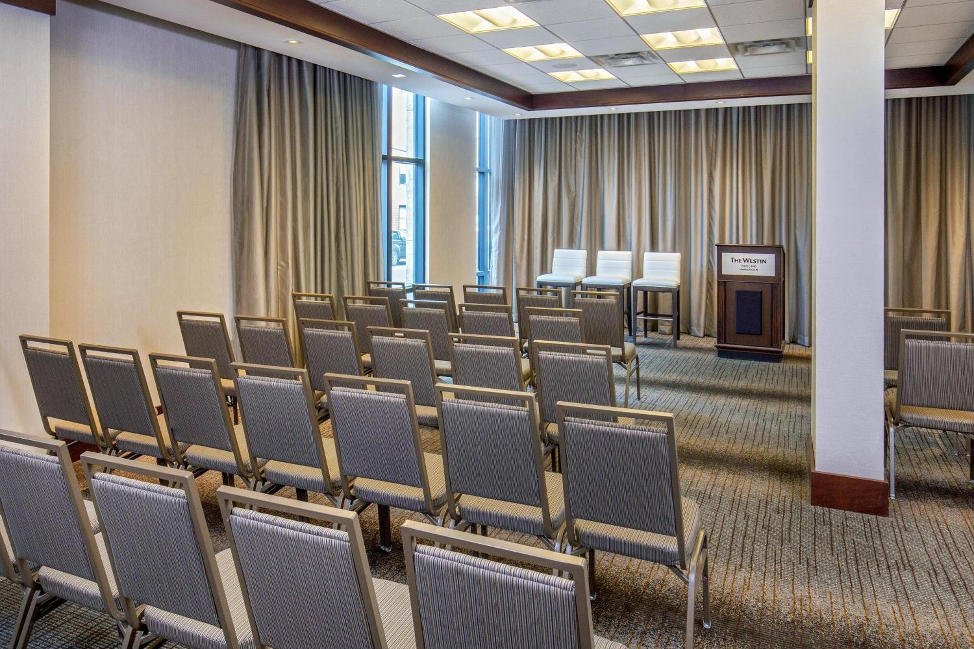 Отель The Westin Portland Harborview Экстерьер фото